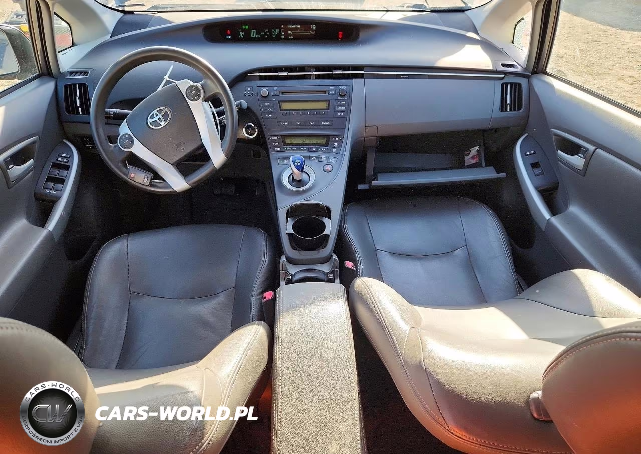 2011 Toyota Prius Two VIN:JTDKN3DU0B1421738 - 8