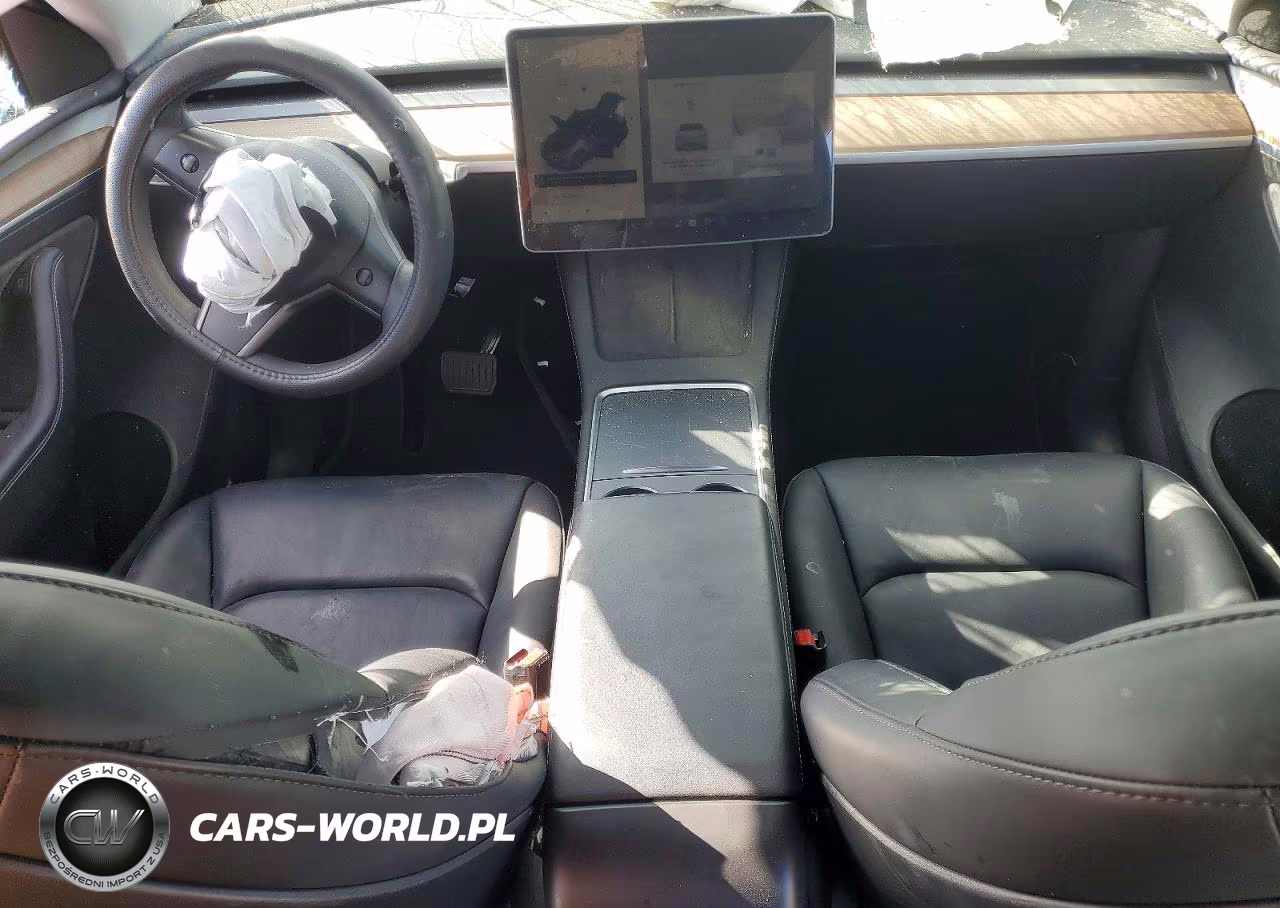 2024 Tesla Model Y VIN:7SAYGDEEXRF983555 - 8