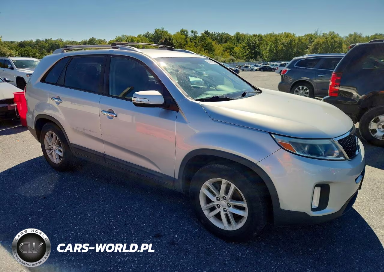 2014 Kia Sorento Lx VIN:5XYKT4A77EG514366 - 4