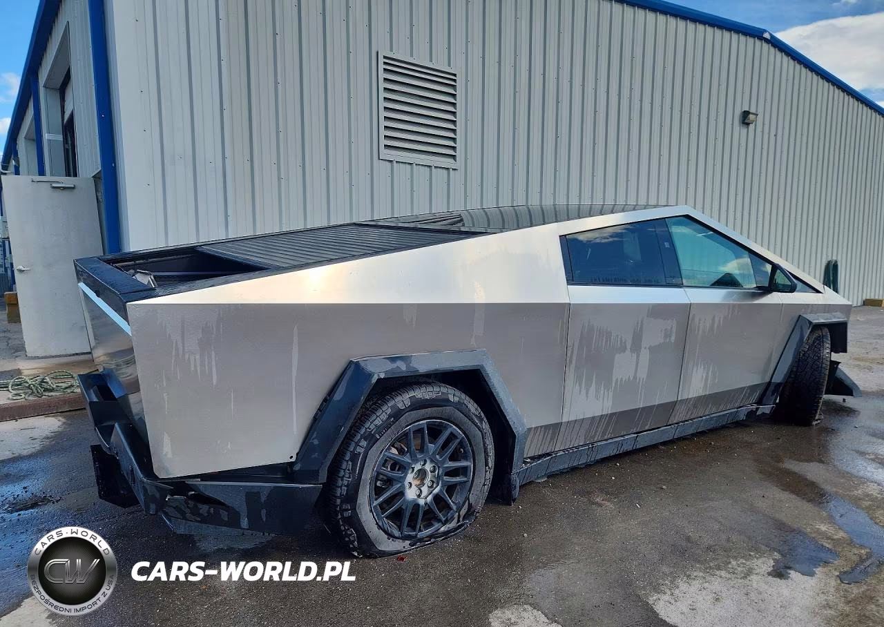 2026 Tesla Cybertruck VIN:7G2CEHED6TA083149 - 3