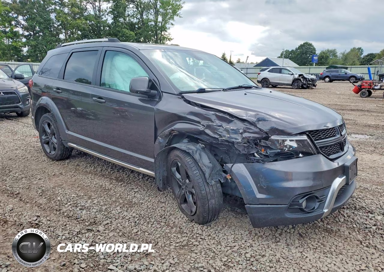 2018 Dodge Journey Crossroad VIN:3C4PDDGG6JT386716 - 4