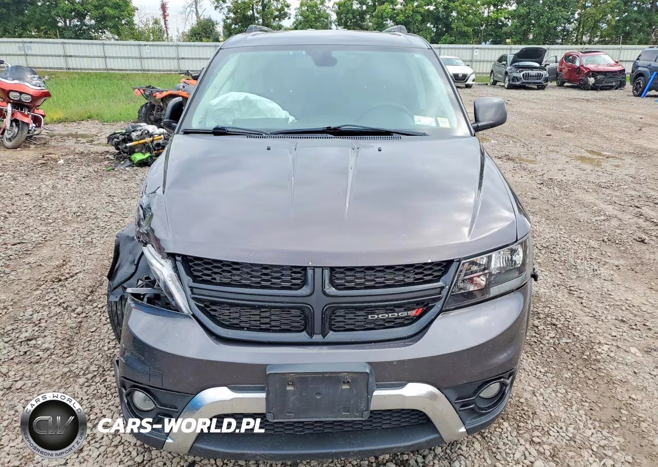 2018 Dodge Journey Crossroad VIN:3C4PDDGG6JT386716 - 5