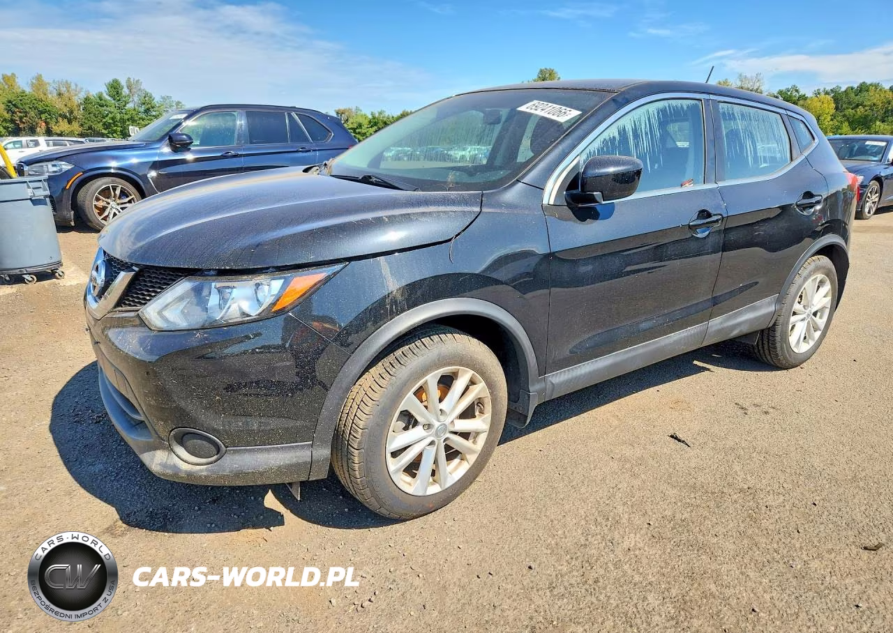 2018 Nissan Rogue Sport S – zdjęcie 1 z 12