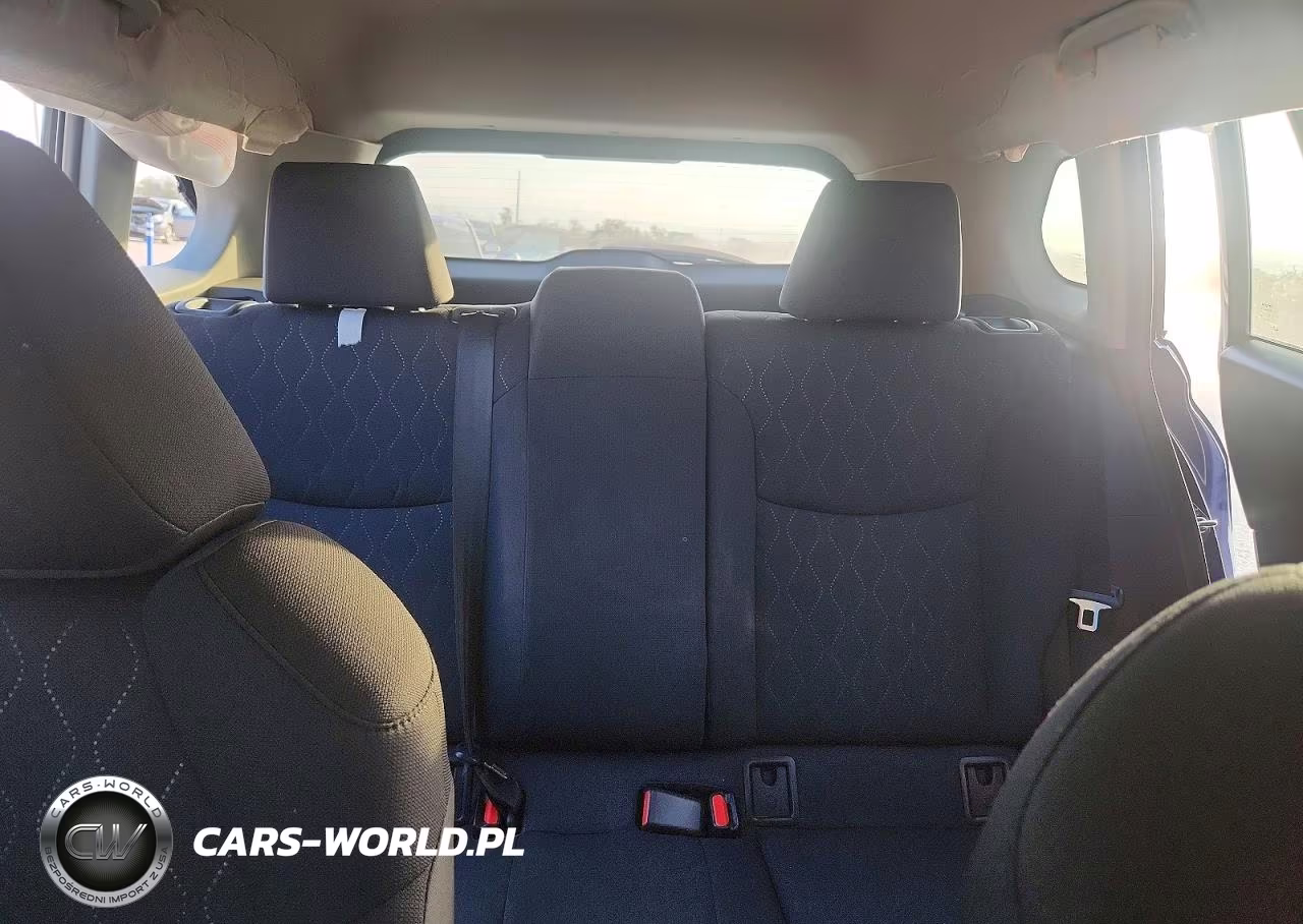 2023 Toyota Corolla Cross Le VIN:7MUCAAAG3PV071220 - 10