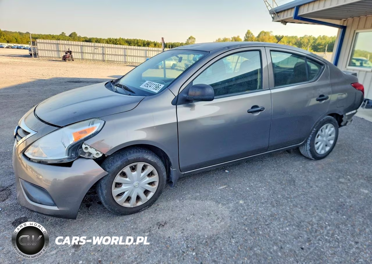 2015 Nissan Versa 1.6 S Plus