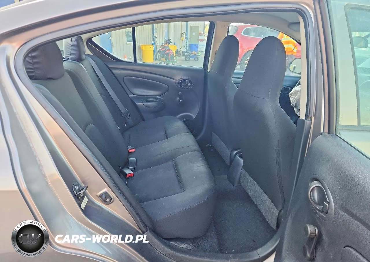 2015 Nissan Versa 1.6 S Plus VIN:3N1CN7AP5FL960349 - 10