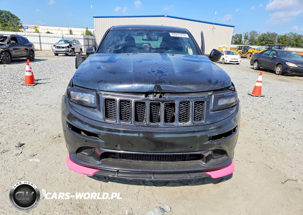2014 Jeep Grand Cherokee Laredo VIN:1C4RJEAGXEC126529 - 5