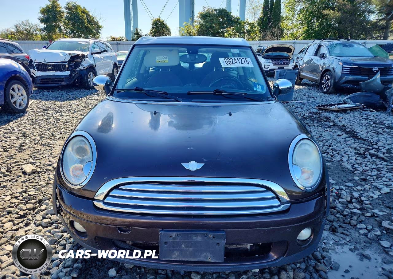 2008 Mini Cooper Clubman VIN:WMWML33548TN68180 - 5
