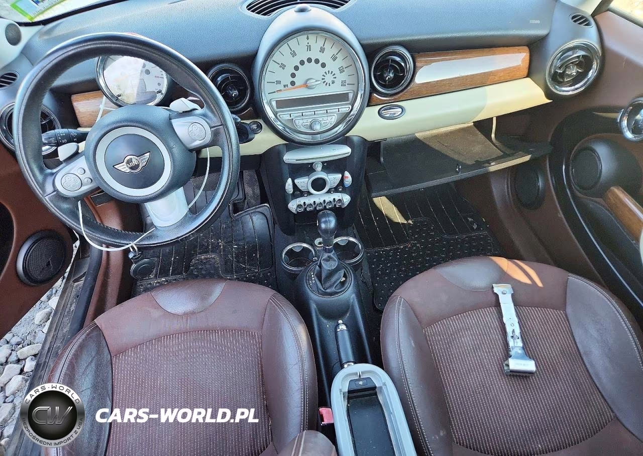 2008 Mini Cooper Clubman VIN:WMWML33548TN68180 - 8
