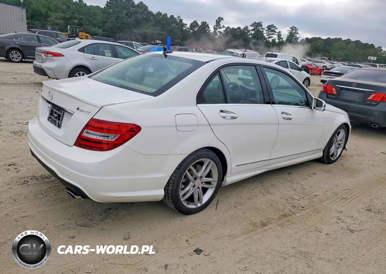 2013 Mercedes-Benz C 300 4Matic VIN:WDDGF8AB4DR277429 - 3