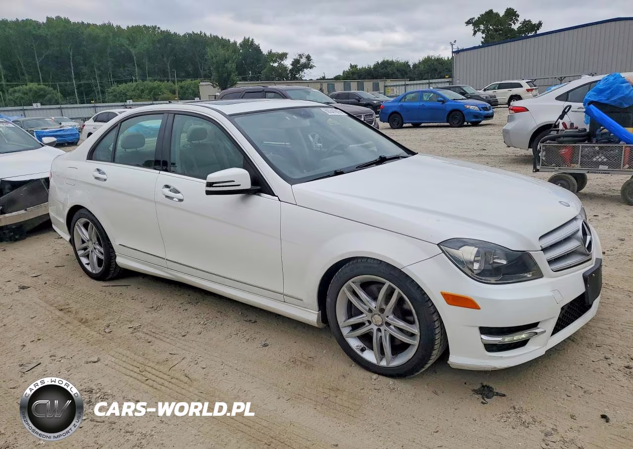 2013 Mercedes-Benz C 300 4Matic VIN:WDDGF8AB4DR277429 - 4
