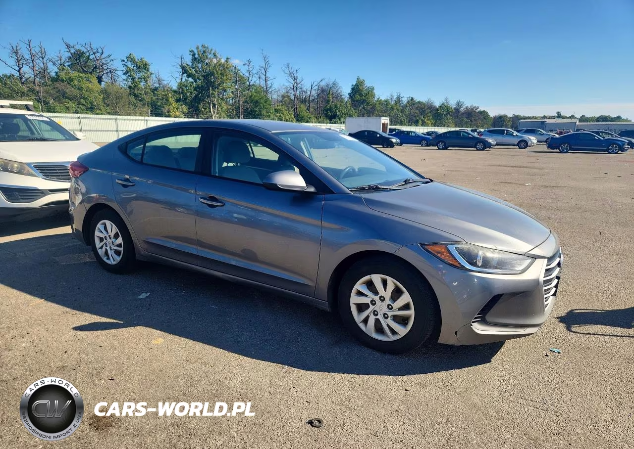 2018 Hyundai Elantra Se VIN:5NPD74LF3JH279047 - 4