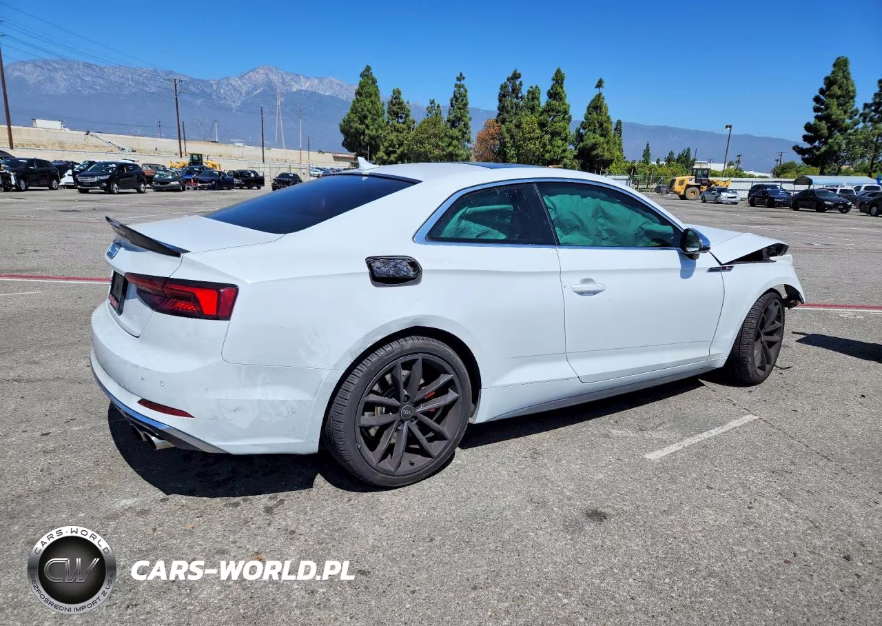 2018 Audi S5 Prestige VIN:WAUR4AF53JA106553 - 3