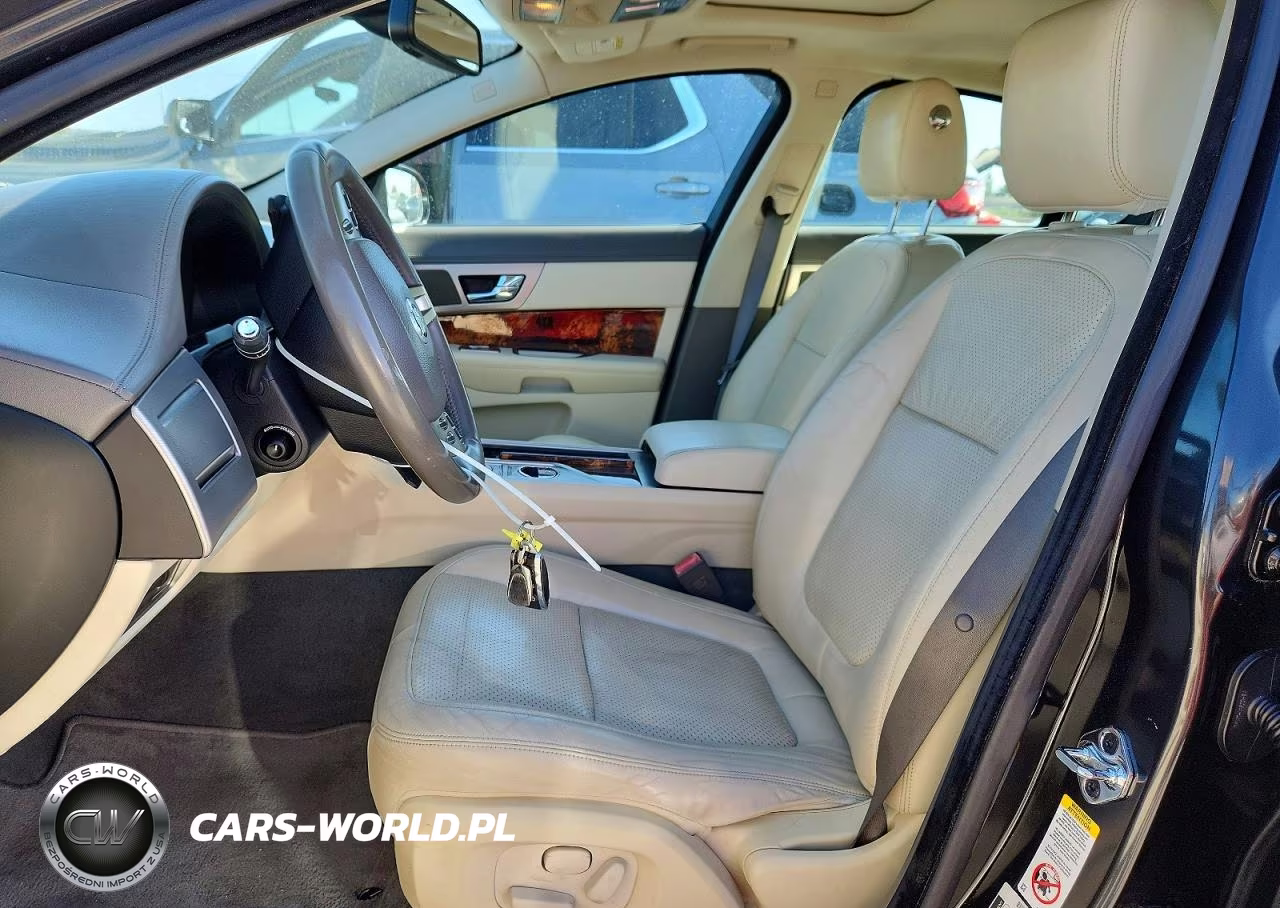 2011 Jaguar Xf Premium VIN:SAJWA0GB3BLR95438 - 7