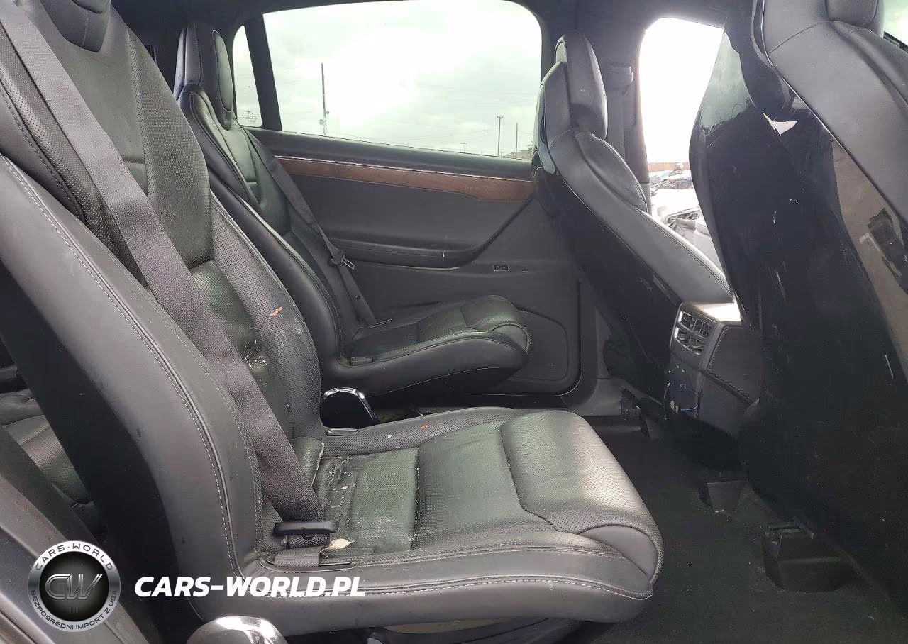 2016 Tesla Model X VIN:5YJXCBE20GF008087 - 10