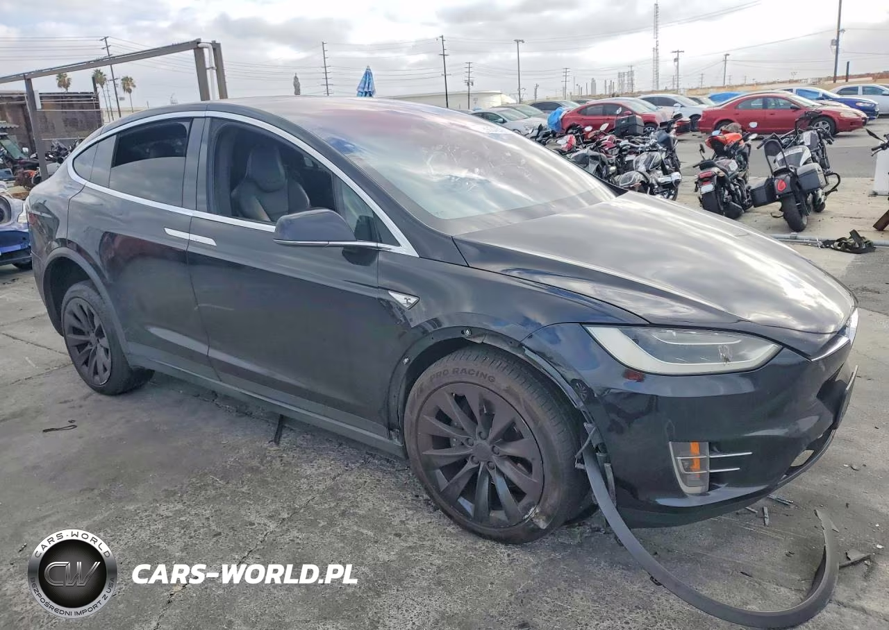 2016 Tesla Model X VIN:5YJXCBE20GF008087 - 4