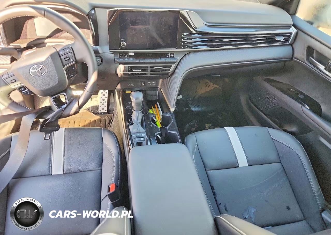 2026 Toyota Camry Se VIN:4T1DBADK0TU047809 - 8
