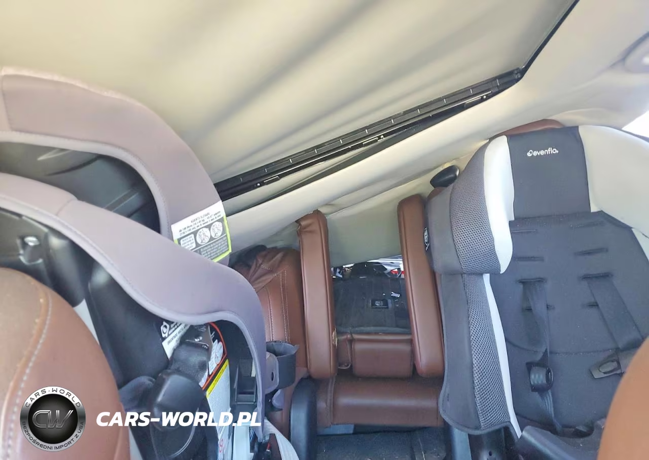 2024 Subaru Ascent Touring VIN:4S4WMAWD7R3402426 - 10