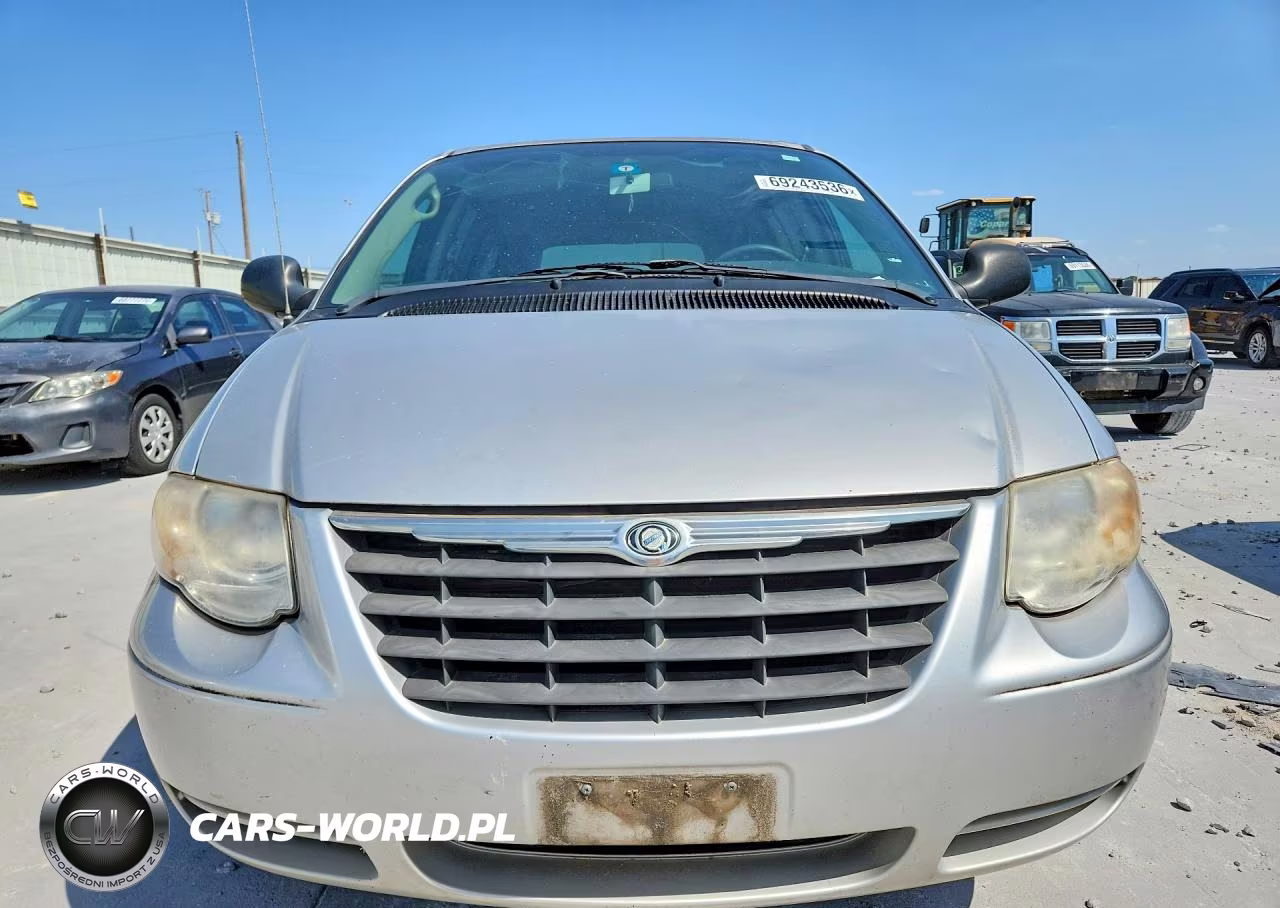 2006 Chrysler Town & Country Touring VIN:2A4GP54L76R772015 - 5