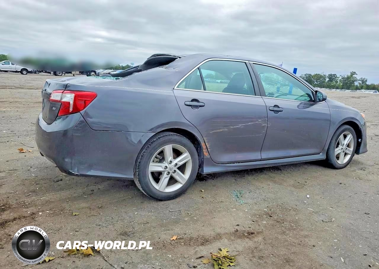 2014 Toyota Camry Se VIN:4T1BF1FK9EU424052 - 3