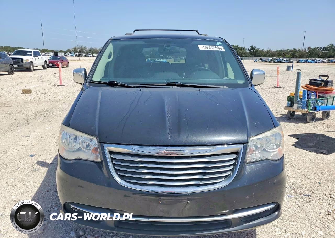 2015 Chrysler Town & Country Touring L VIN:2C4RC1CG6FR597652 - 5