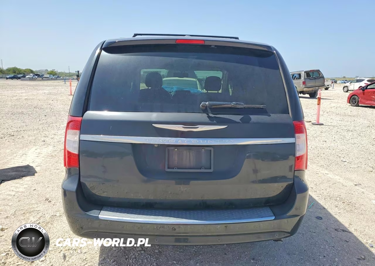 2015 Chrysler Town & Country Touring L VIN:2C4RC1CG6FR597652 - 6