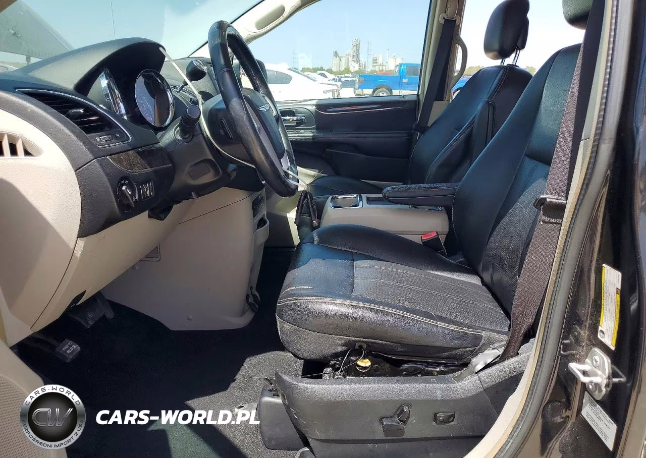2015 Chrysler Town & Country Touring L VIN:2C4RC1CG6FR597652 - 7