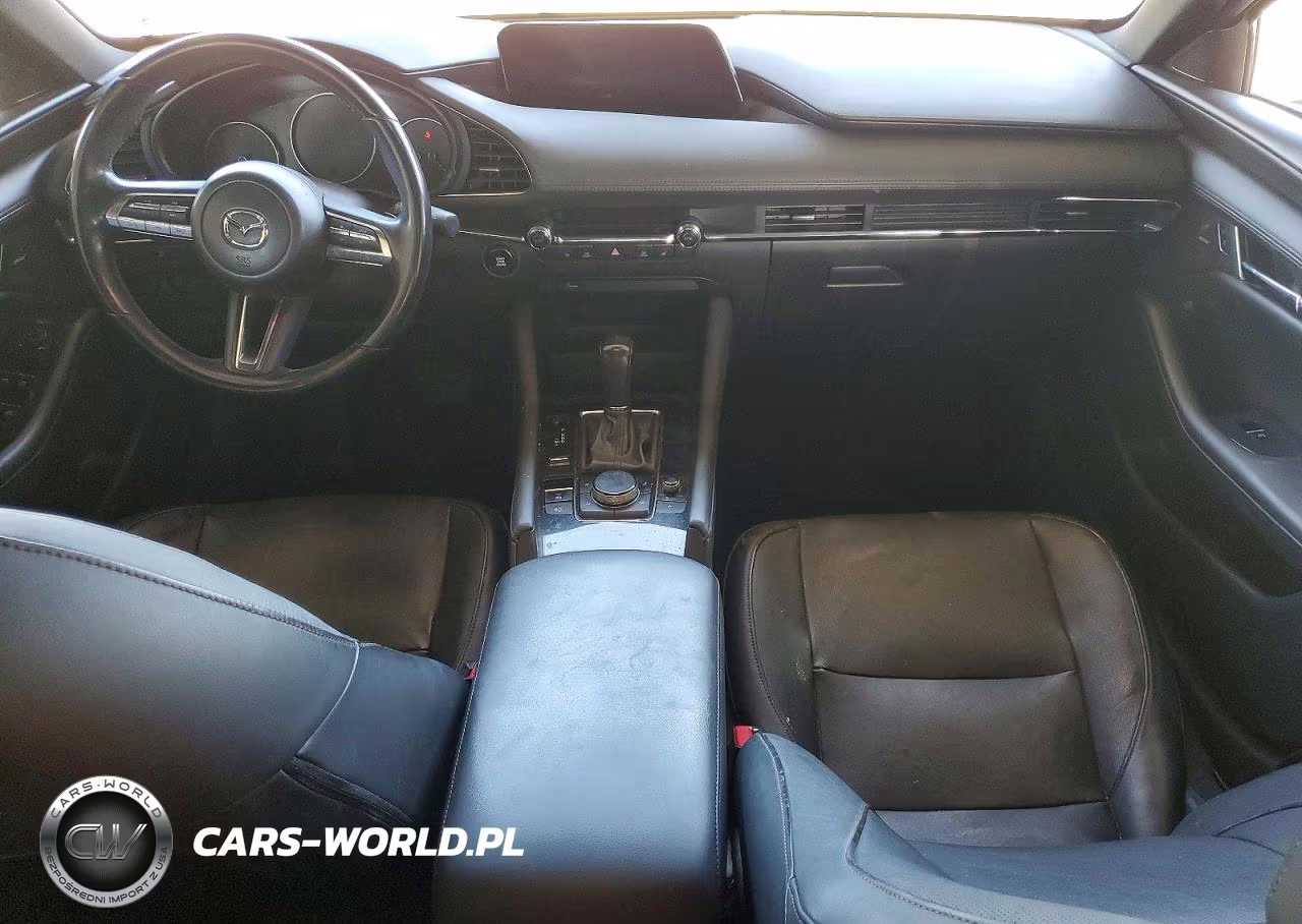 2019 Mazda 3 Premium VIN:JM1BPANMXK1132024 - 8