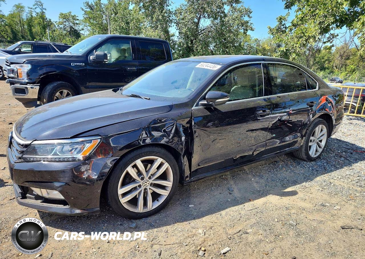 2018 Volkswagen Passat Se VIN:1VWBA7A36JC007605 - 1