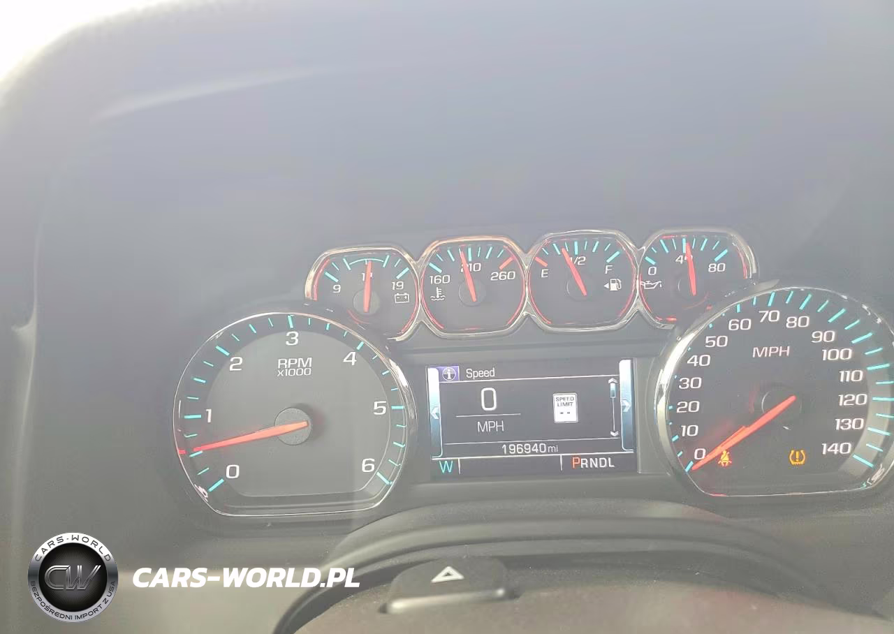 2018 Chevrolet Suburban K1500 Lt VIN:1GNSKHKC5JR112323 - 9