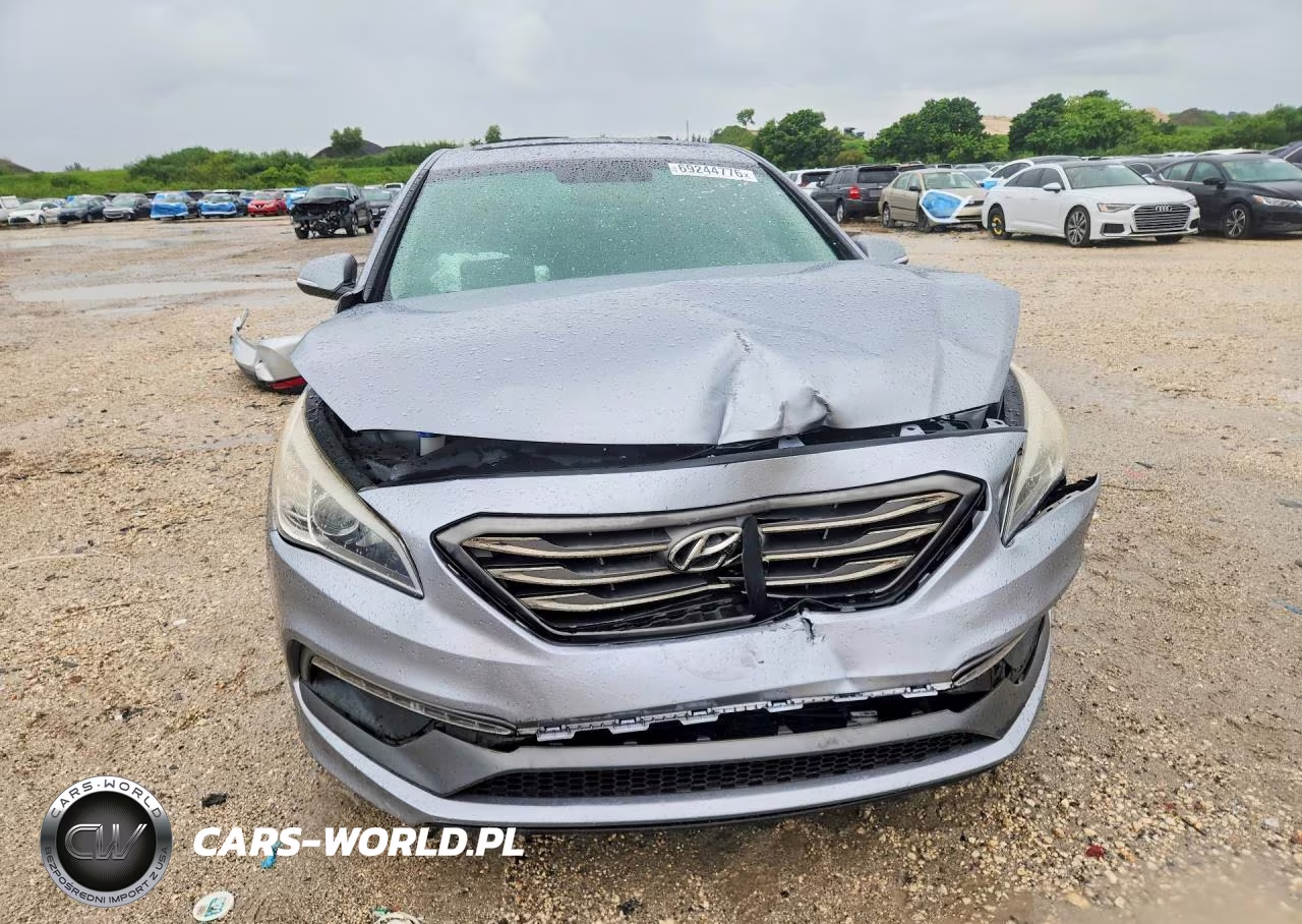 2017 Hyundai Sonata Sport VIN:5NPE34AF8HH582841 - 5