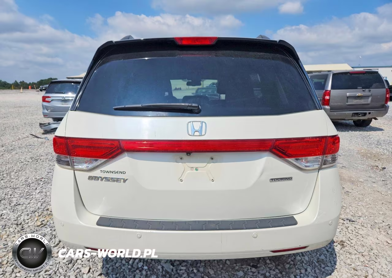 2015 Honda Odyssey Touring VIN:5FNRL5H96FB026384 - 6