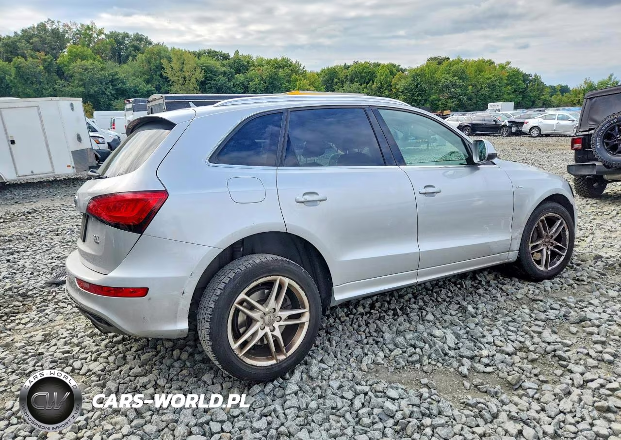 2014 Audi Q5 Premium Plus VIN:WA1DGAFP4EA127630 - 3