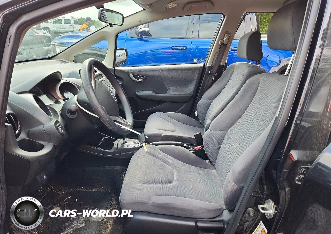 2013 Honda Fit VIN:JHMGE8H39DC080088 - 7