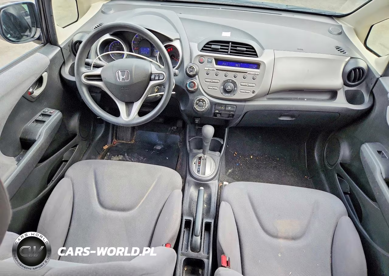 2013 Honda Fit VIN:JHMGE8H39DC080088 - 8