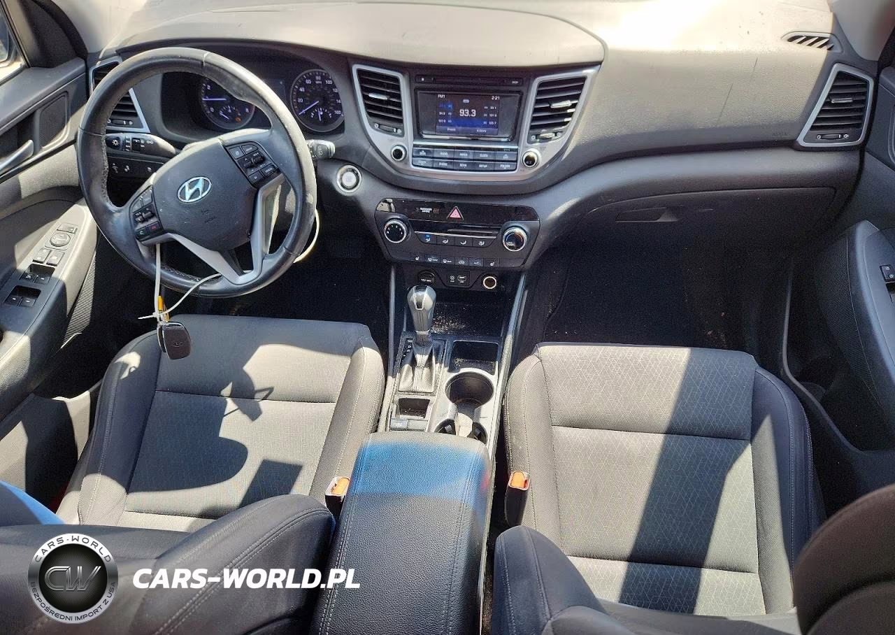 2017 Hyundai Tucson Sport VIN:KM8J33A28HU496775 - 8
