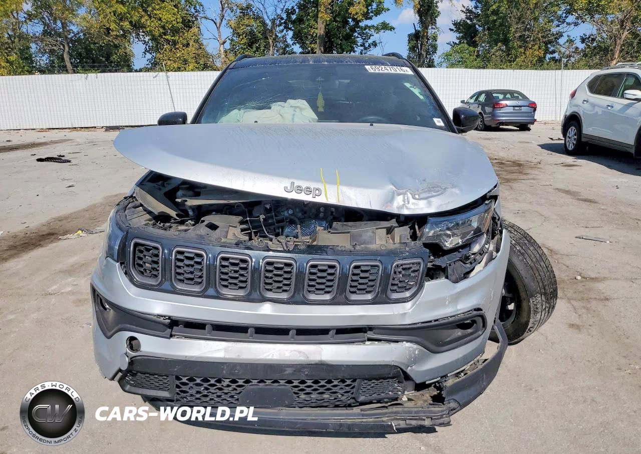 2024 Jeep Compass Latitude VIN:3C4NJDBN9RT142561 - 5