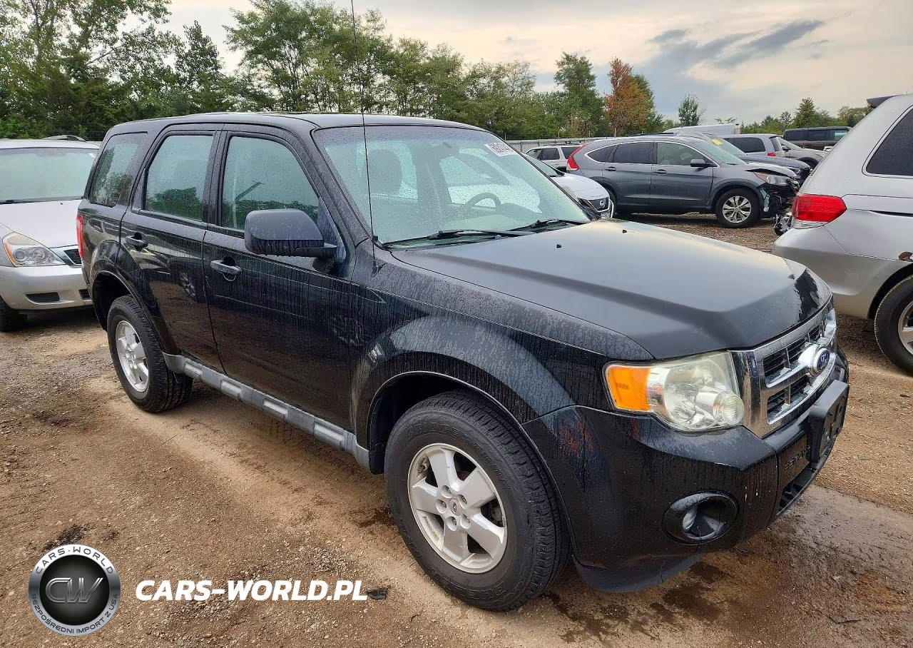 2010 Ford Escape Xls VIN:1FMCU9C76AKD17281 - 4