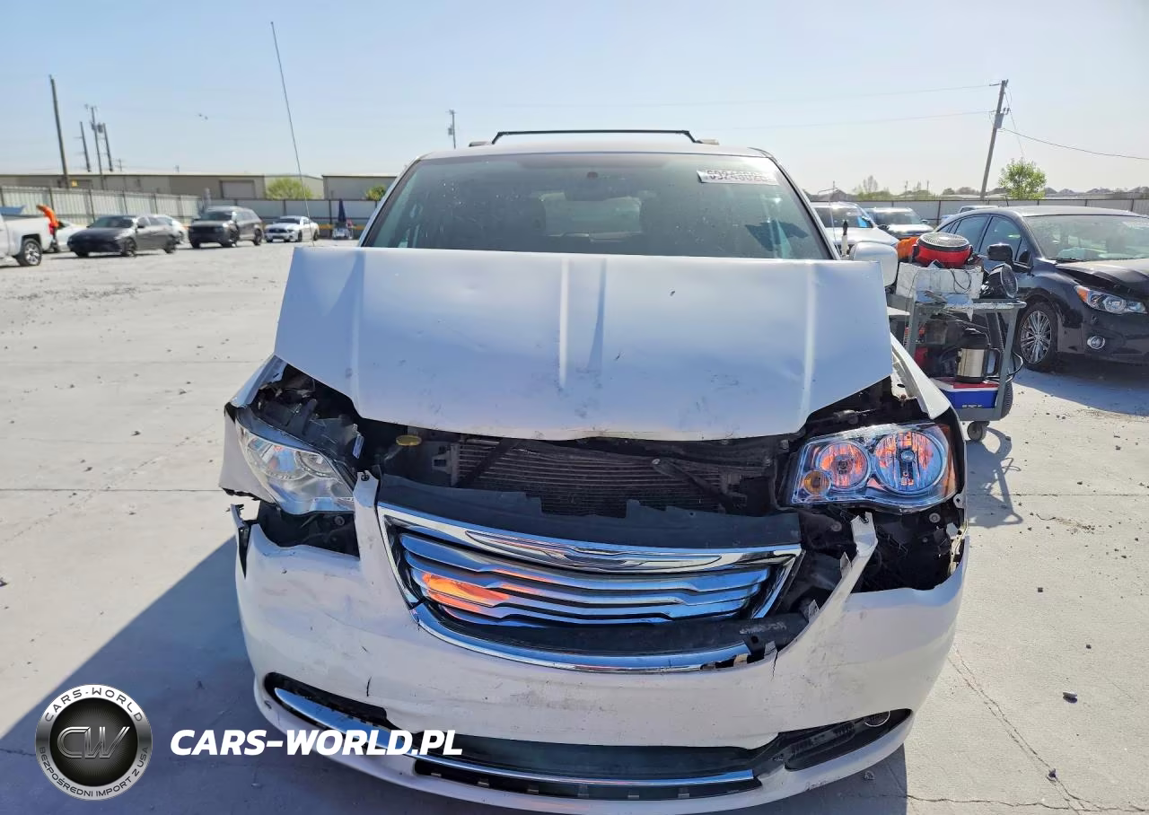 2013 Chrysler Town & Country Touring VIN:2C4RC1BG1DR539592 - 5