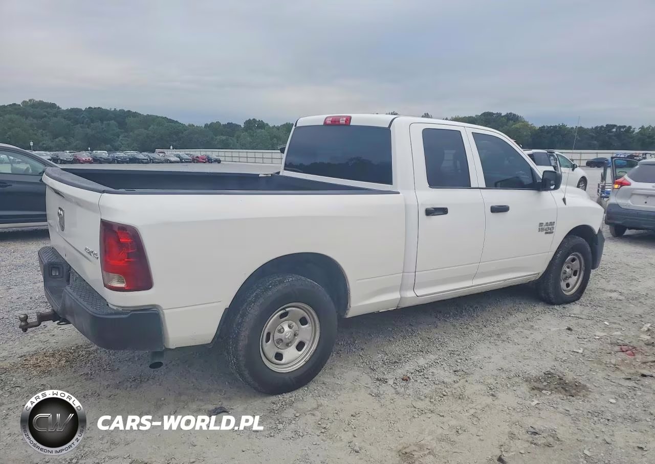 2019 Ram 1500 Classic Tradesman VIN:1C6RR7FG2KS706296 - 3
