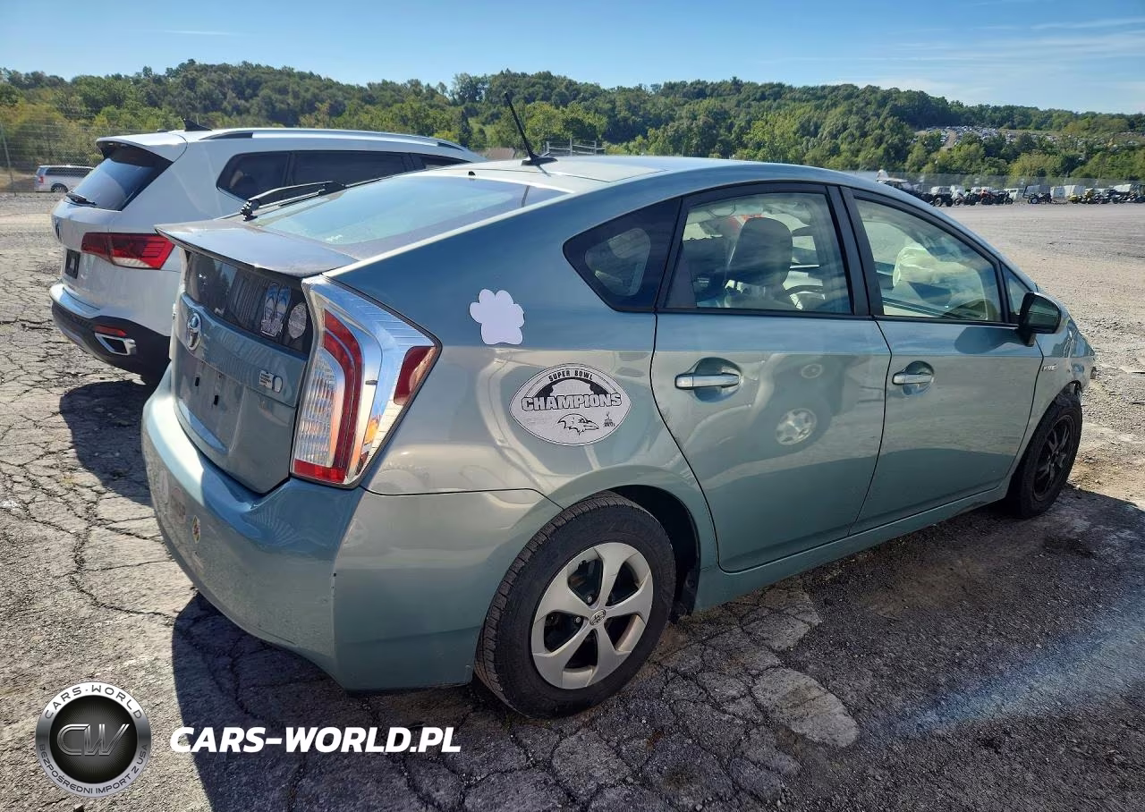 2015 Toyota Prius Four VIN:JTDKN3DU9F2002948 - 3