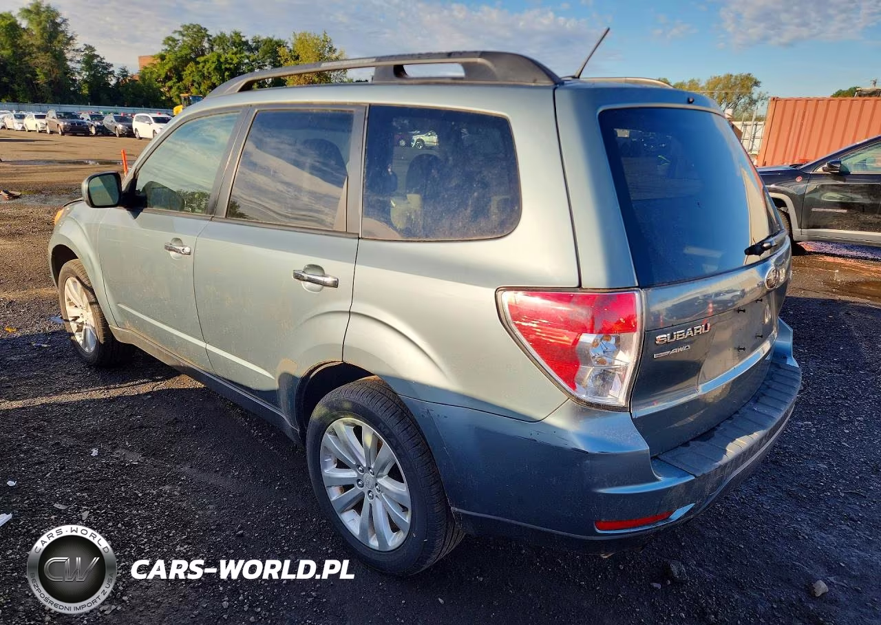 2013 Subaru Forester 2.5X Premium VIN:JF2SHACC9DH403433 - 2