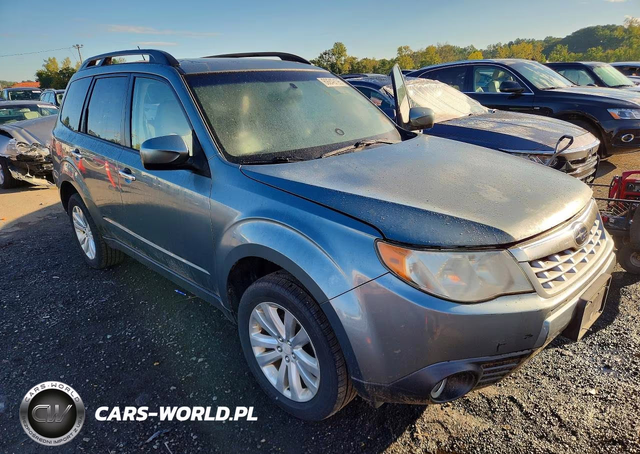 2013 Subaru Forester 2.5X Premium VIN:JF2SHACC9DH403433 - 4