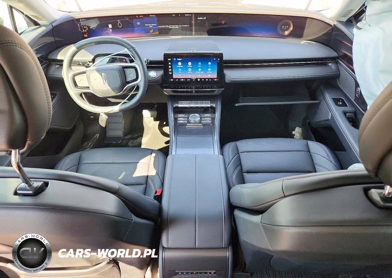 2026 Lincoln Nautilus Premiere VIN:5LMPJ8JA3TJ041621 - 8