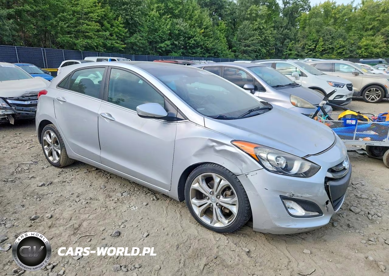2013 Hyundai Elantra Gt Base VIN:KMHD35LE9DU126218 - 4