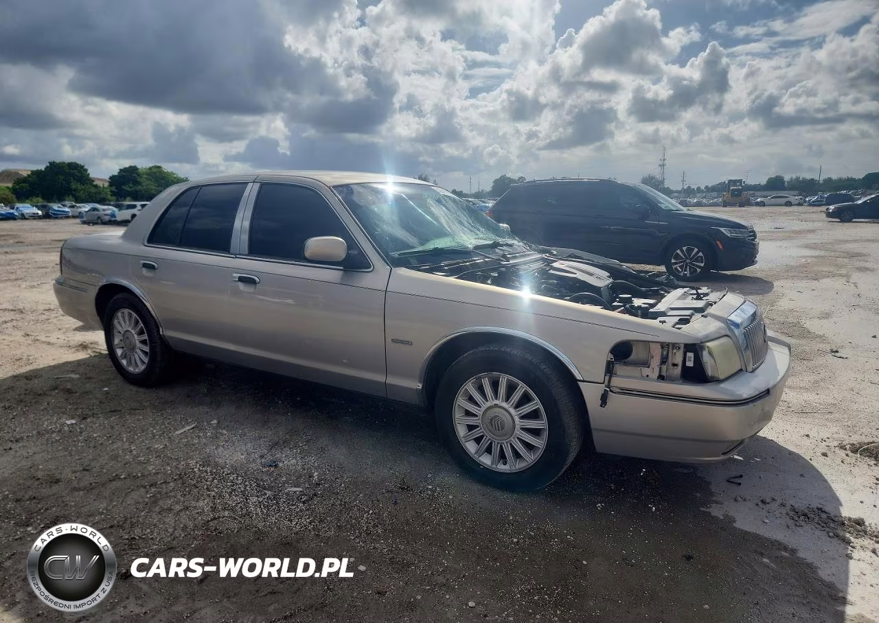 2010 Mercury Grand Marquis Ls VIN:2MEBM7FVXAX606917 - 4
