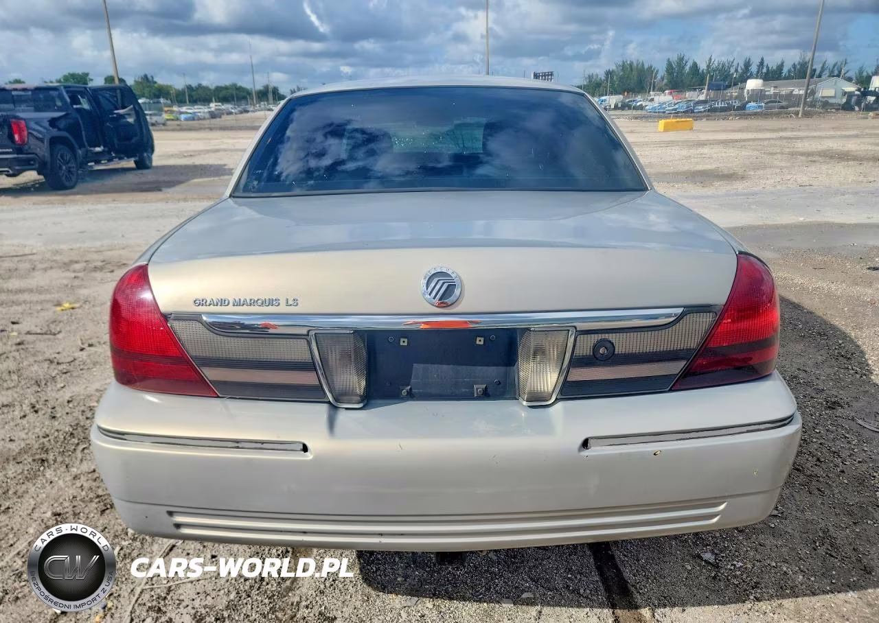 2010 Mercury Grand Marquis Ls VIN:2MEBM7FVXAX606917 - 6