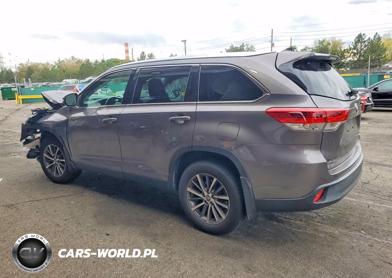 2019 Toyota Highlander Xle VIN:5TDJZRFH5KS593222 - 2