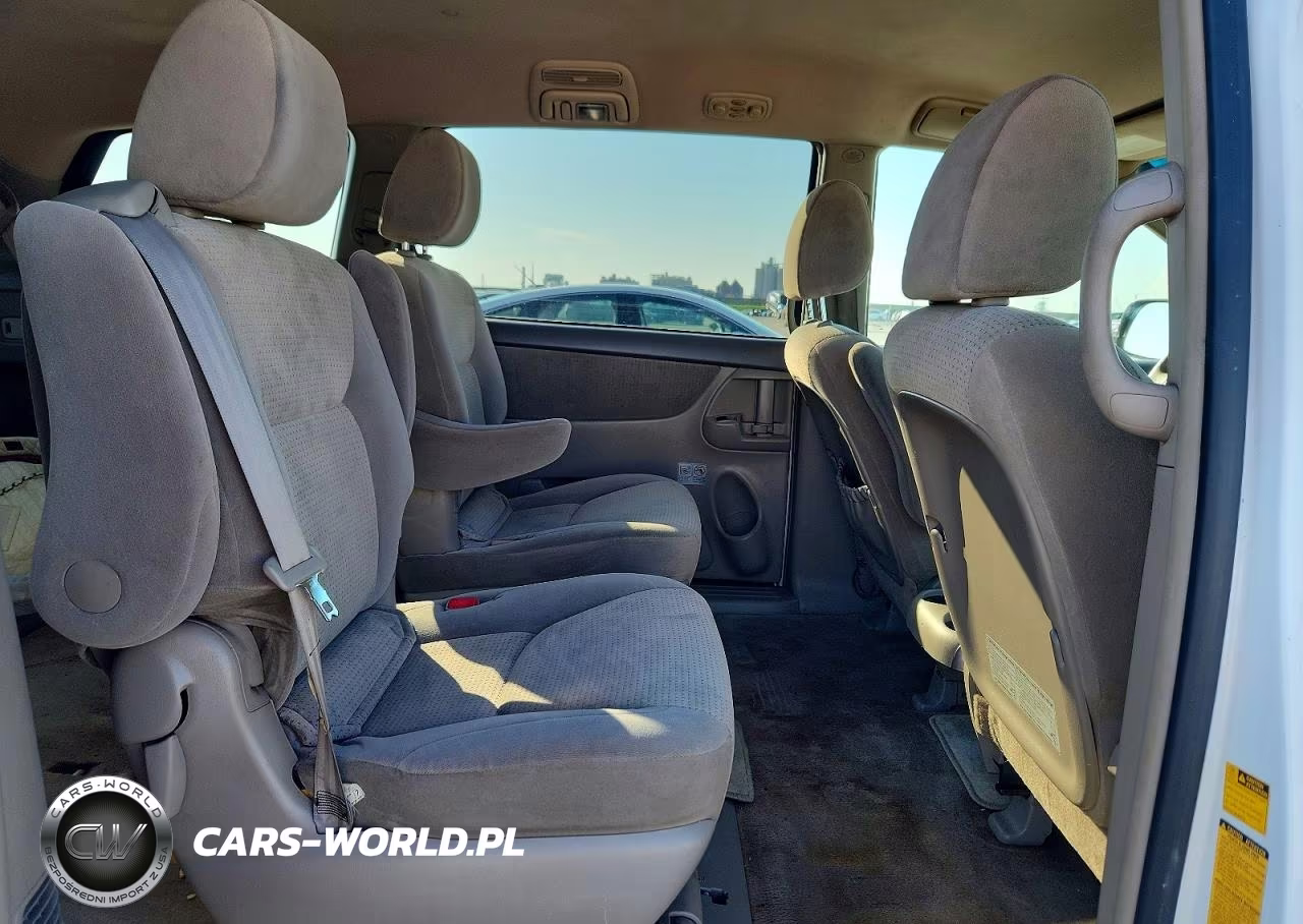 2010 Toyota Sienna Le 7-Passenger VIN:5TDKK4CC6AS309759 - 11