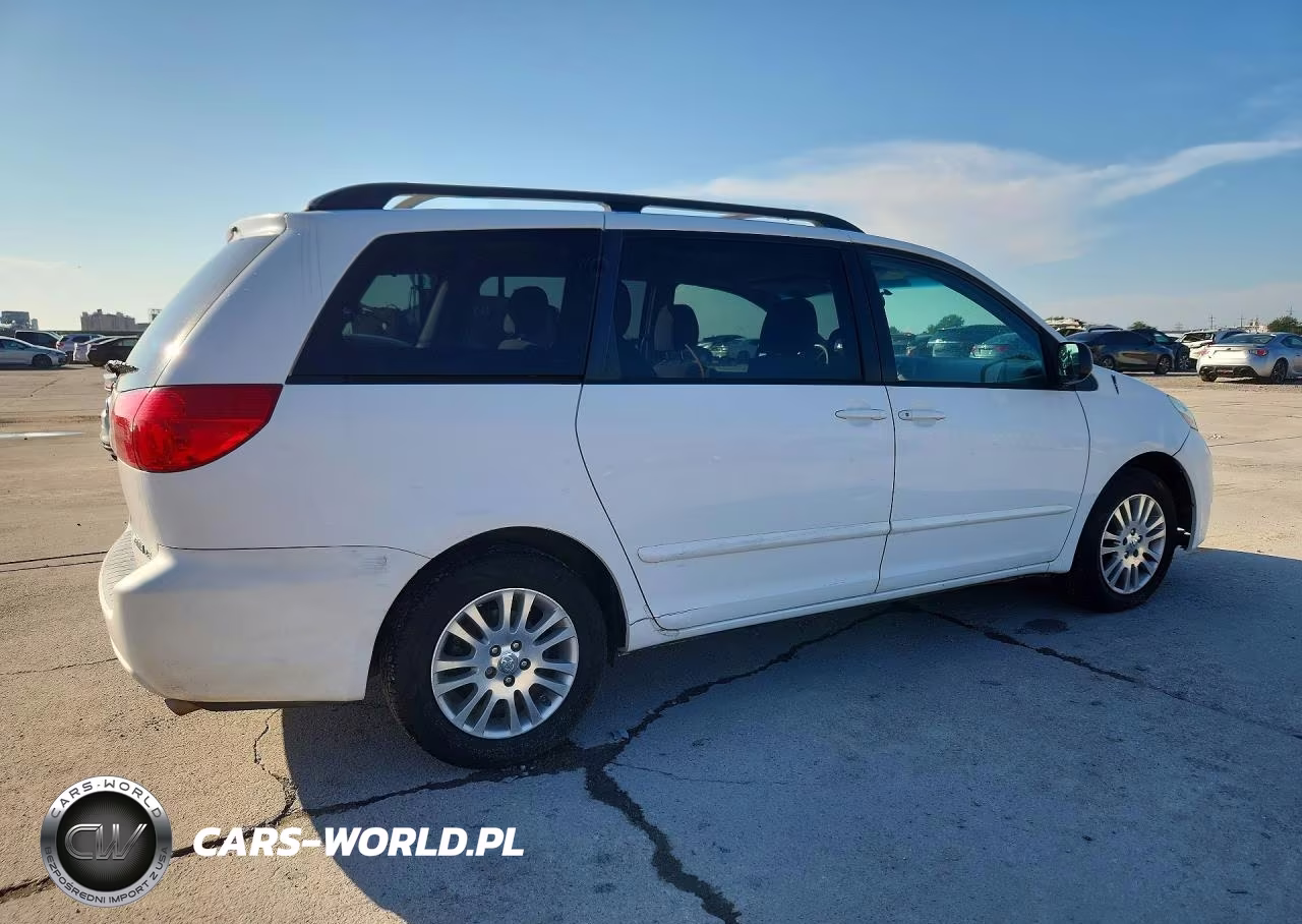 2010 Toyota Sienna Le 7-Passenger VIN:5TDKK4CC6AS309759 - 3